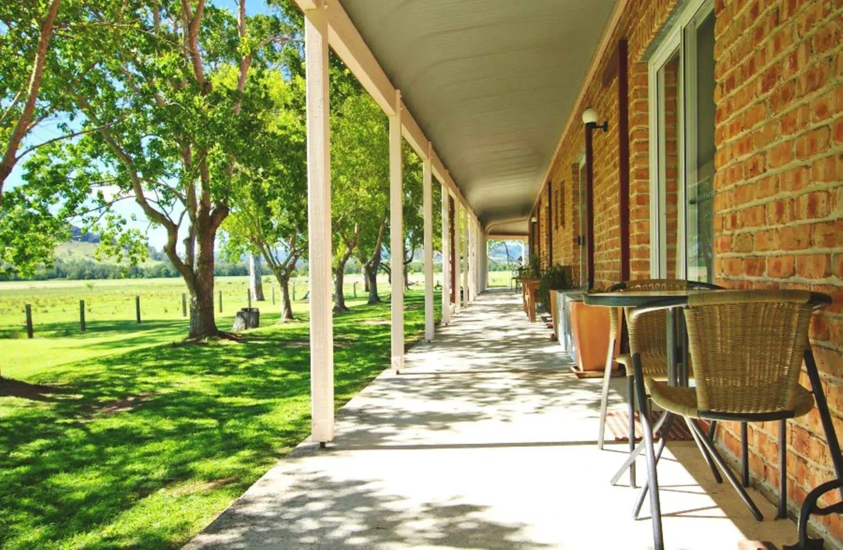 Gloucester Country Lodge Motel