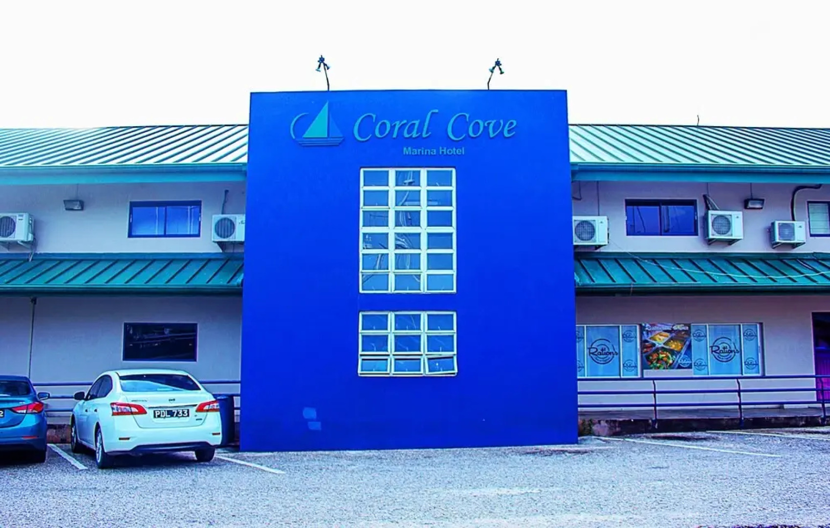 Coral Cove Marina Hotel