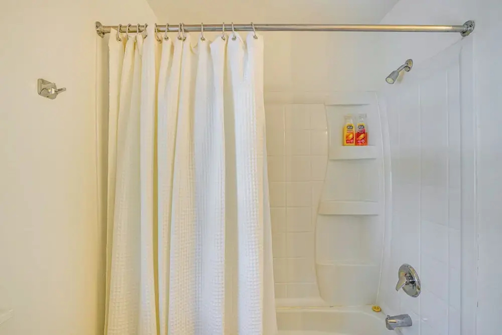 Walk to Dining: Downtown Lenox Guest House!