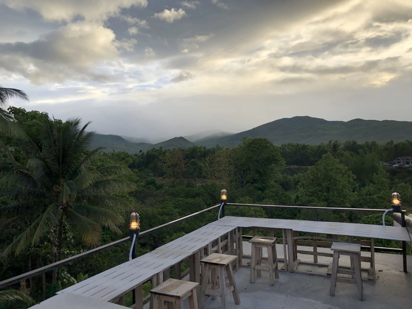 Sandee Place Mountain View Chomthong
