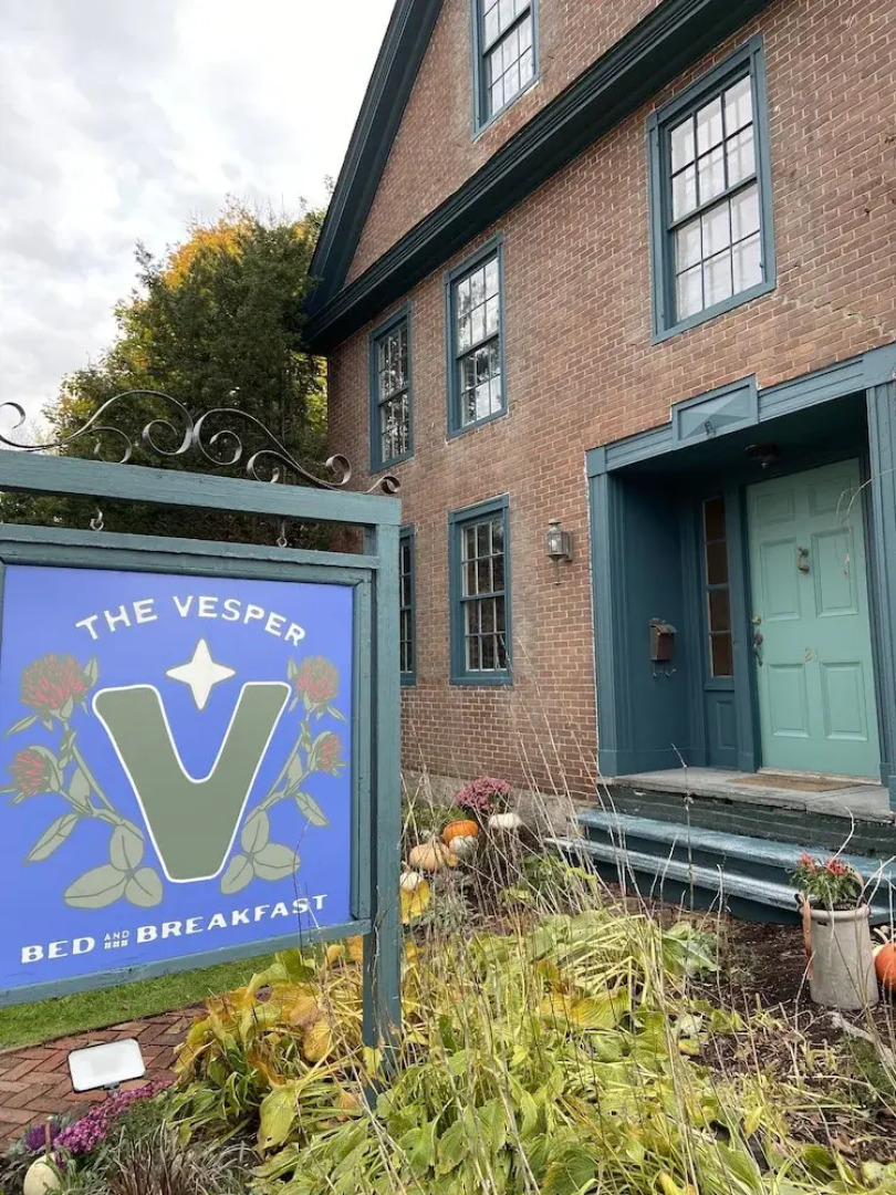 The Charleston House Bed & Breakfast