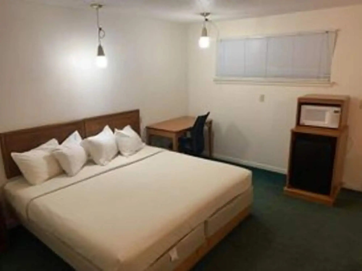 Sawmill Lodges Motel