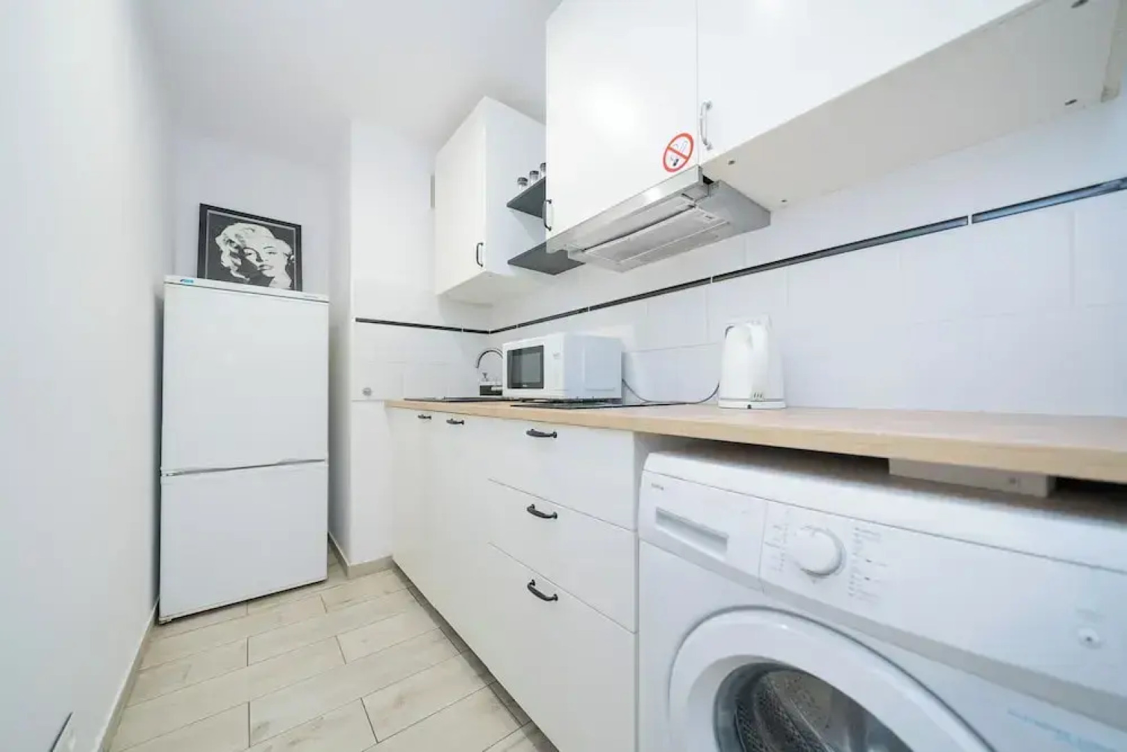 UNIT Warszawa Centrum Room by Metro Rondo ONZ