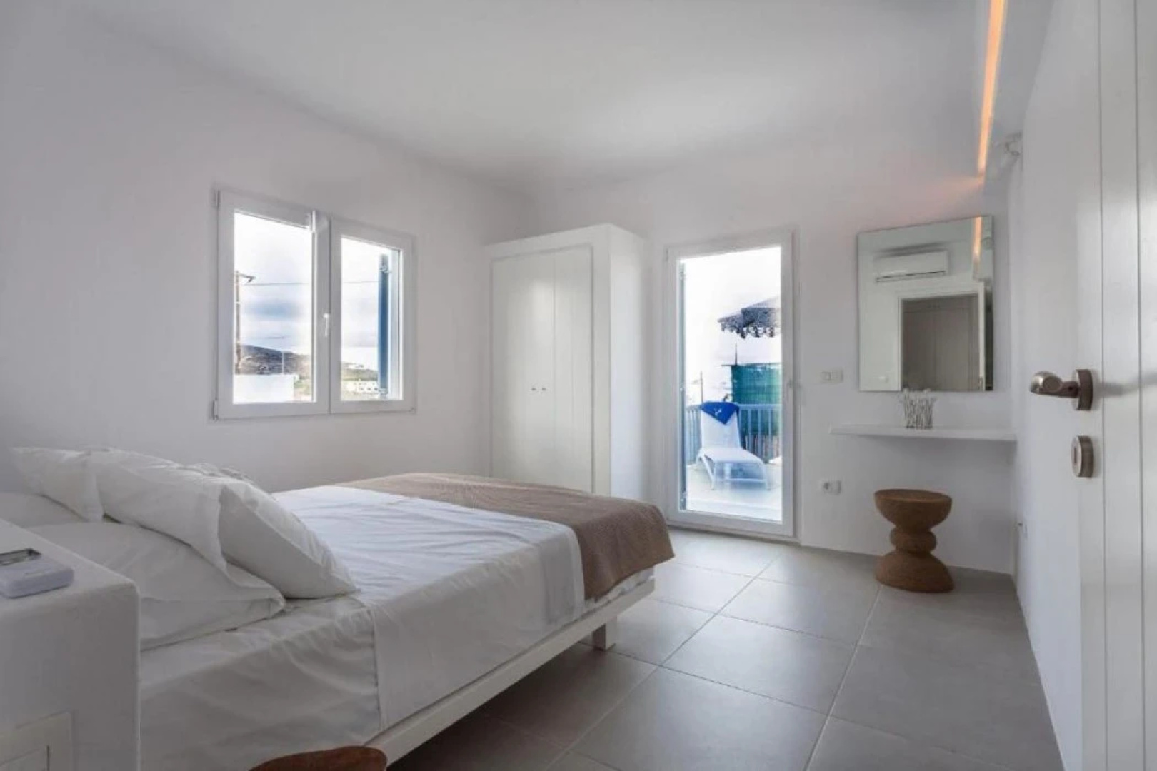 Milia Gi Suites