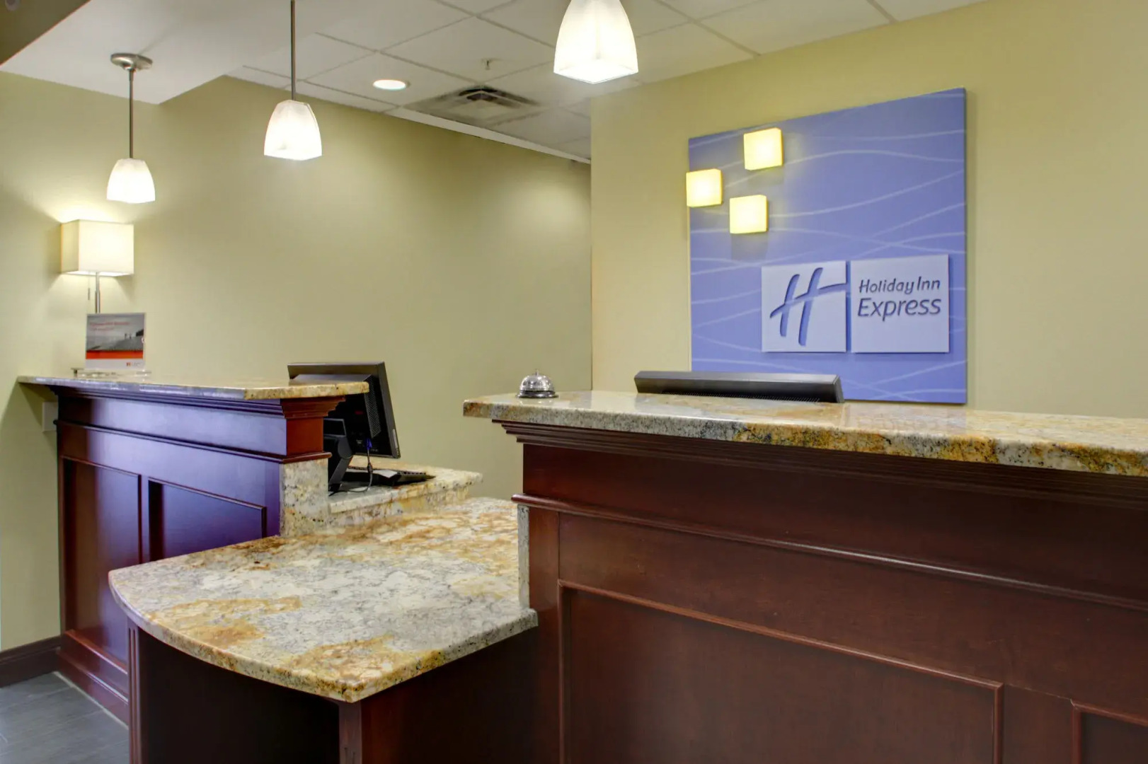 Holiday Inn Express Hotel & Suites Cross Lanes by IHG