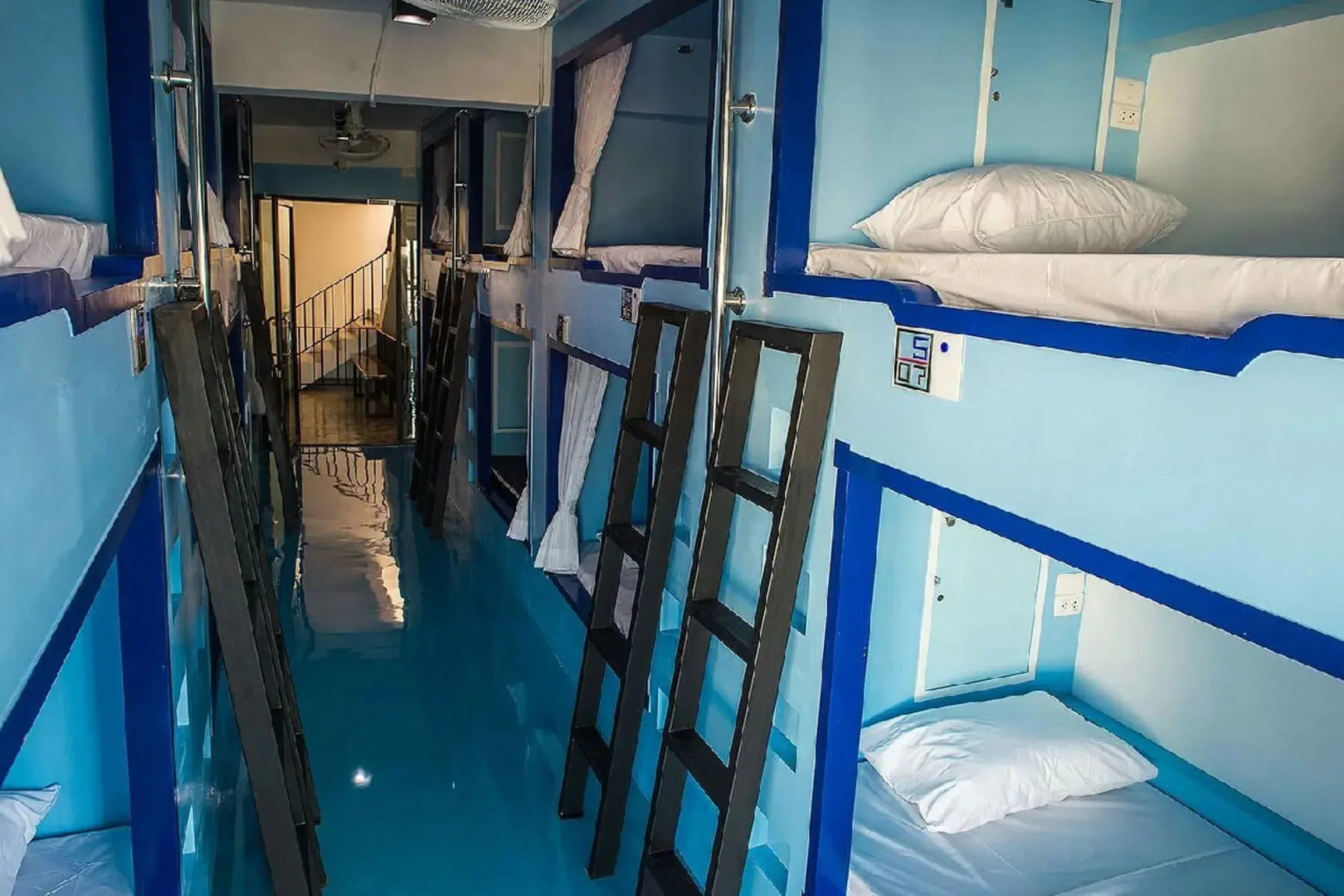 The Port Hostel By Suwatchai