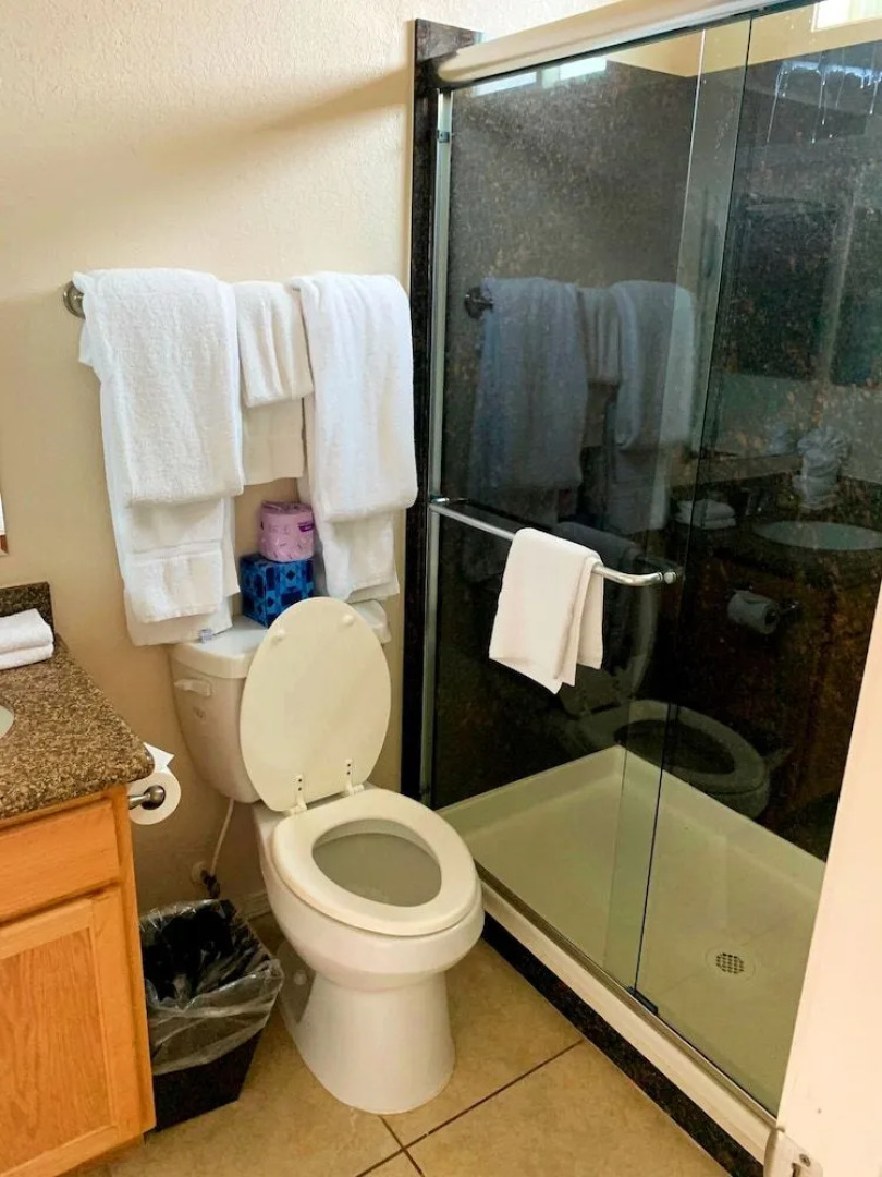 Canyon Plaza Premier Studios and Apts