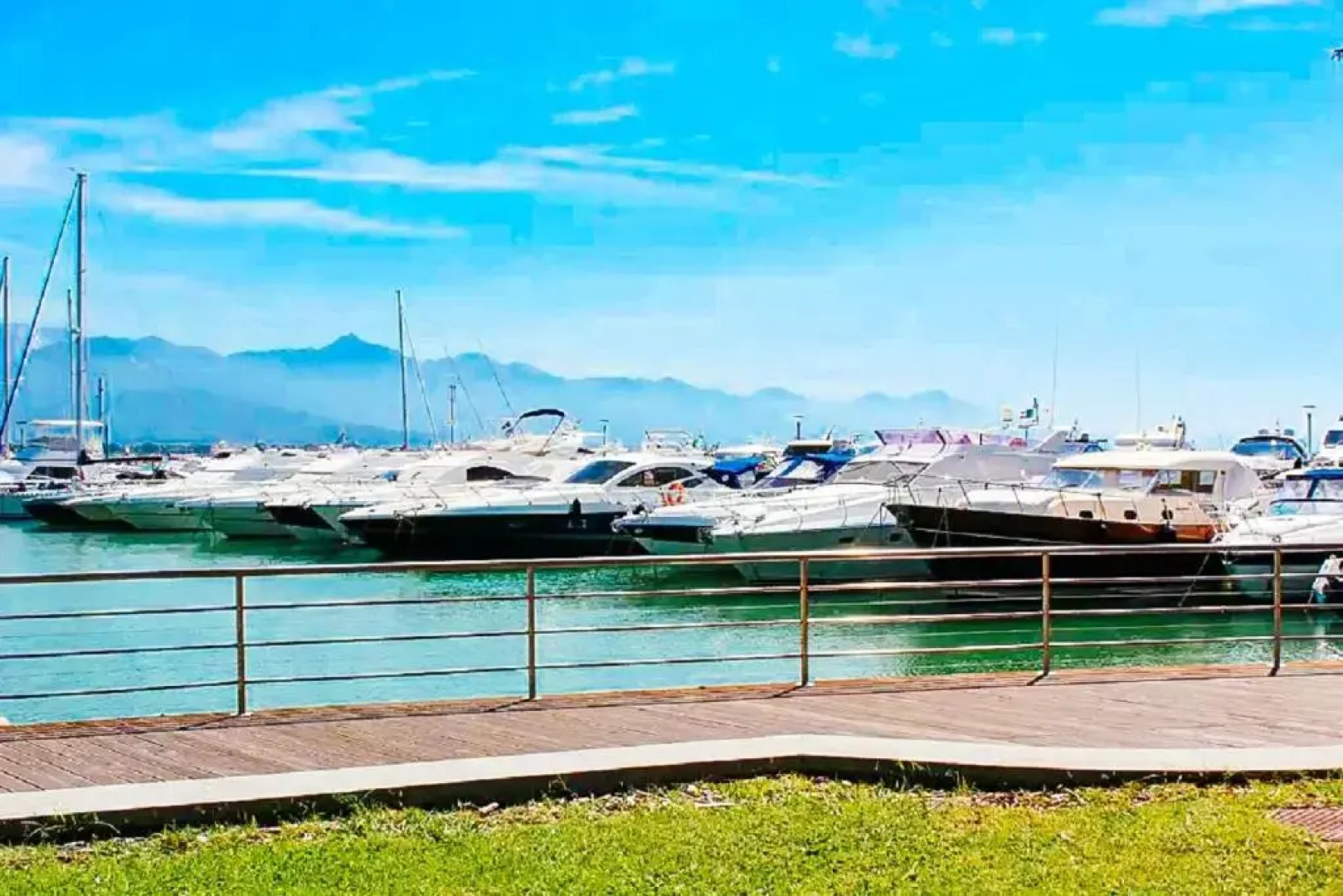 Chalet Grand Charme voor 4 personen op Camping River Village - JoyCasa