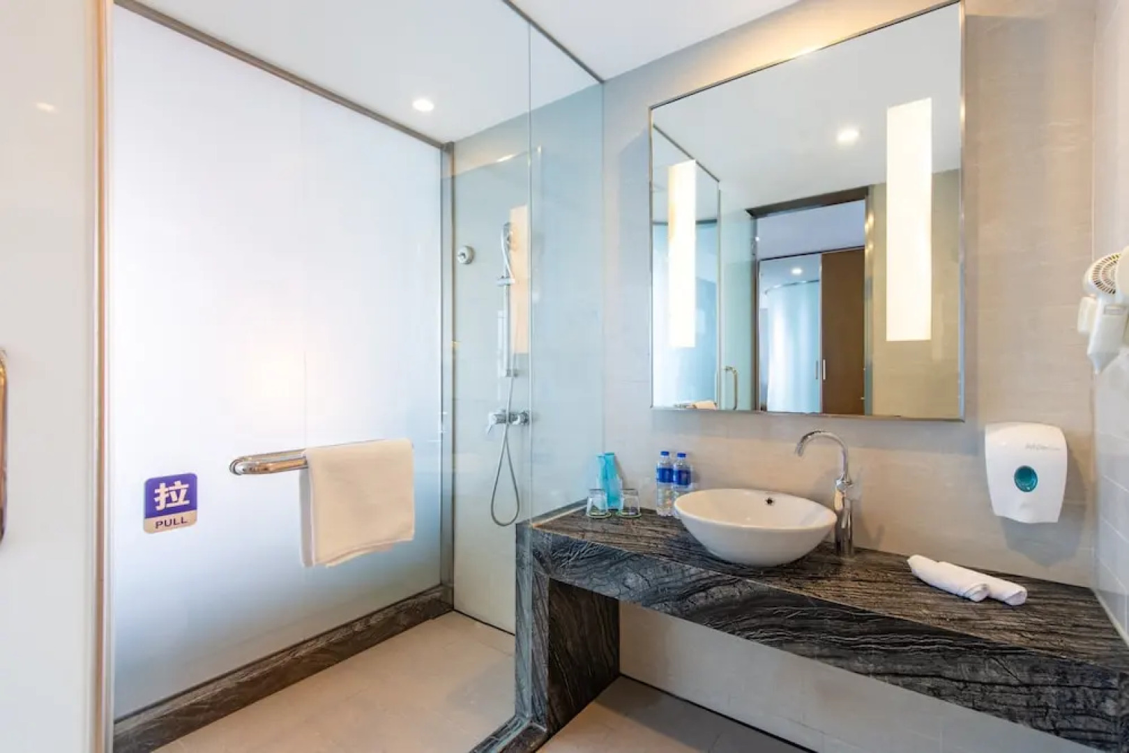 Holiday Inn Express Yancheng City Center