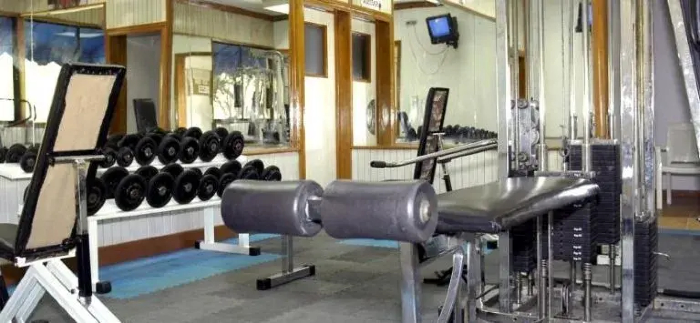 Fun Tropicale Beach Resort