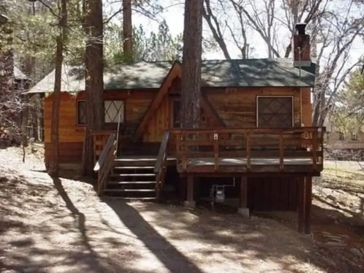 Eagles Nest B&B and Cottage Suites