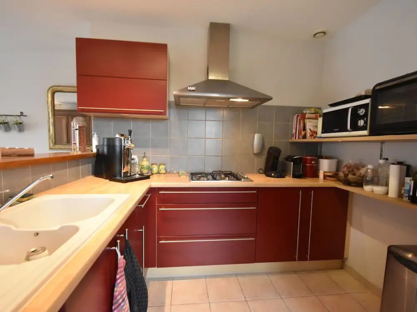 Quaint Villa in Saint-Andre-de-Roquepertuis with Pool