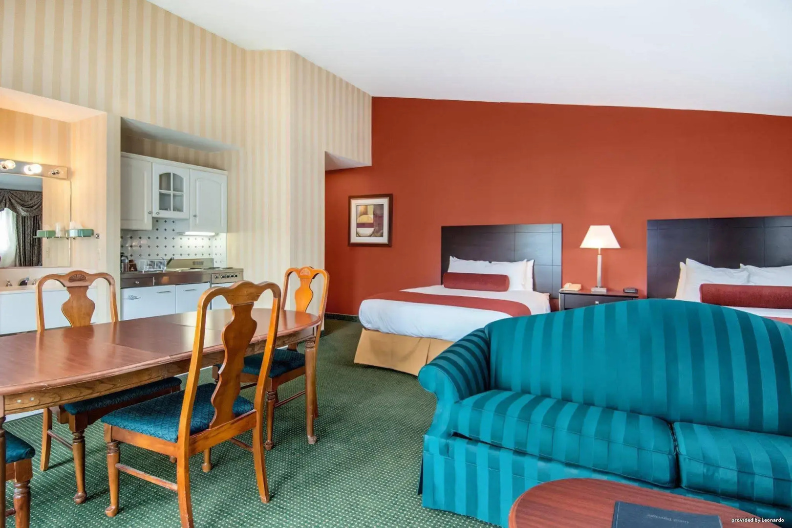 Best Western Plus The Inn at Hampton