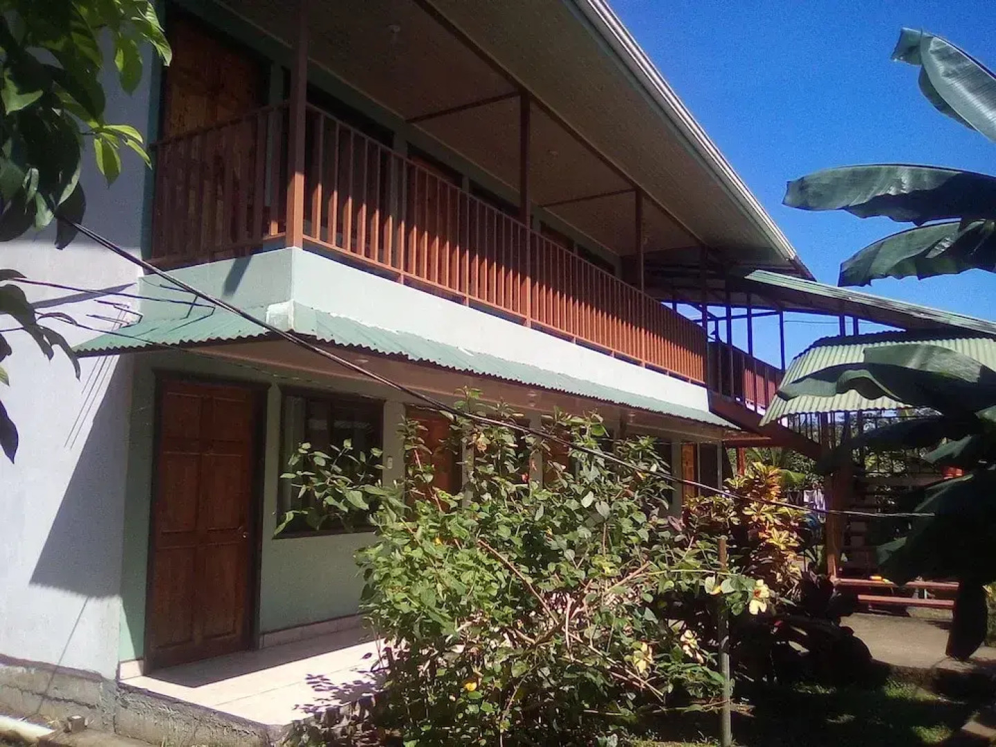 Hotel Cabinas y Tour Aaron Tortuguero