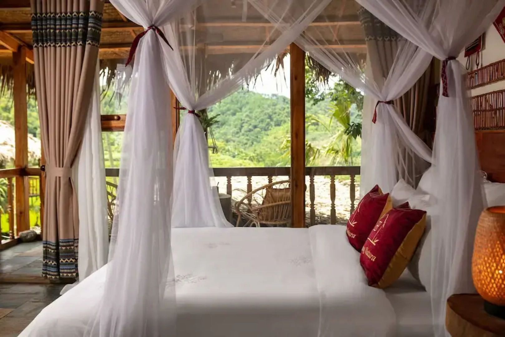 Puluong Natura Bungalow