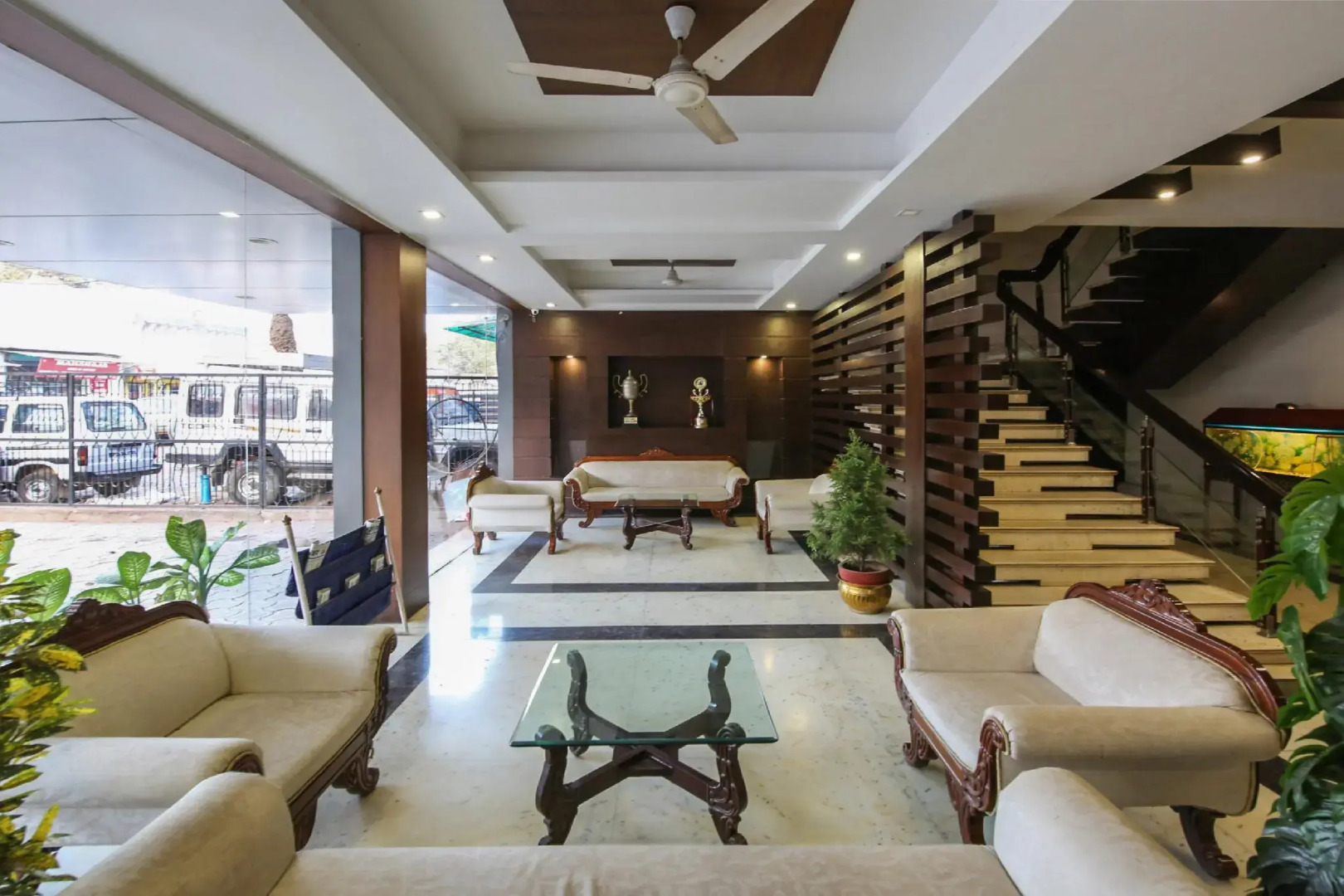 OYO 9857 Hotel Suryaa