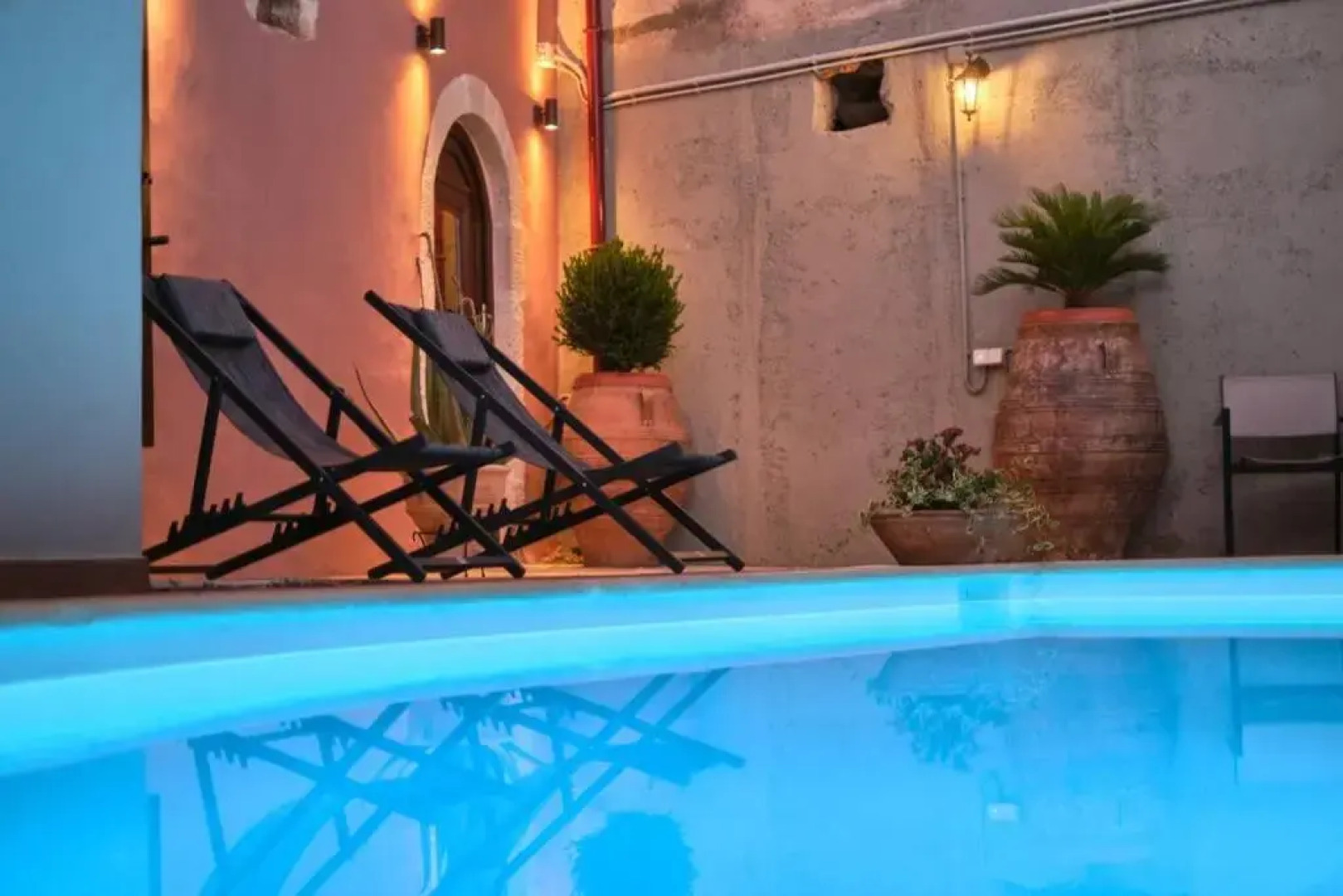 Stone Villa with swimming pool-BBQ!