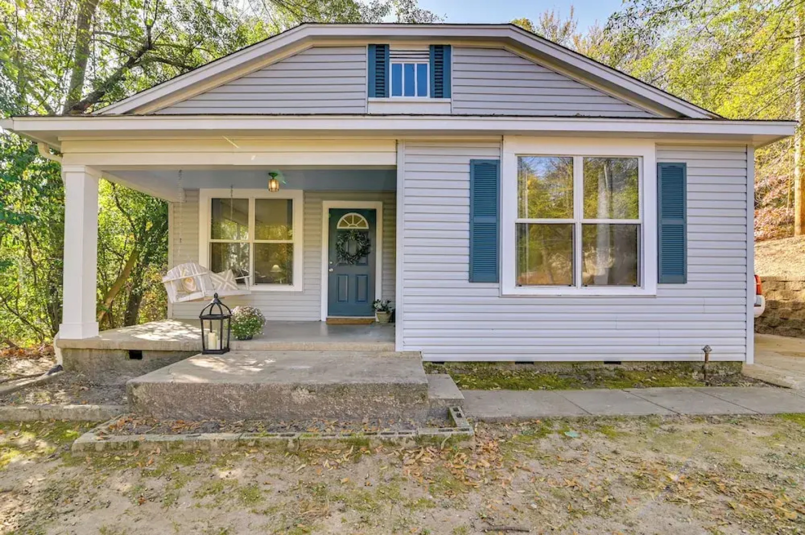 Centrally Located Home ~ Steps to Oxford Square!