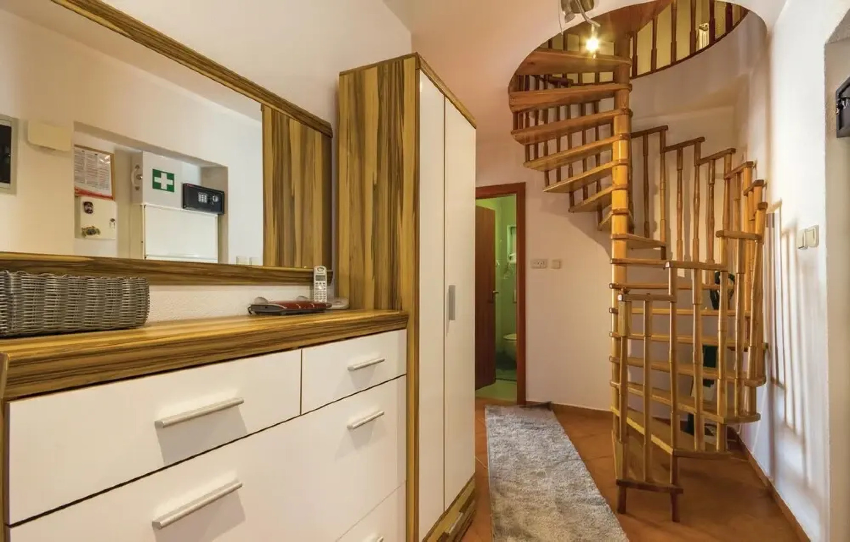 Stunning Home in Cavle With Wifi and 3 Bedrooms