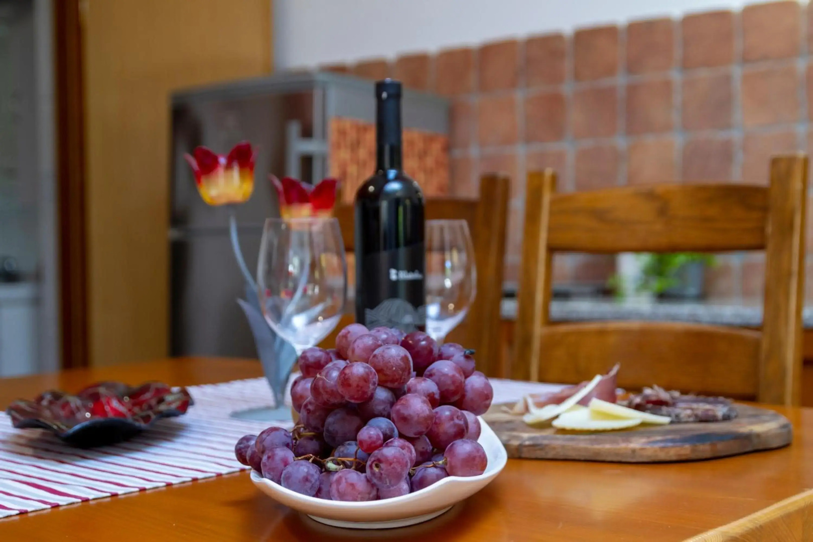 Apartment Red Romantic 2-1