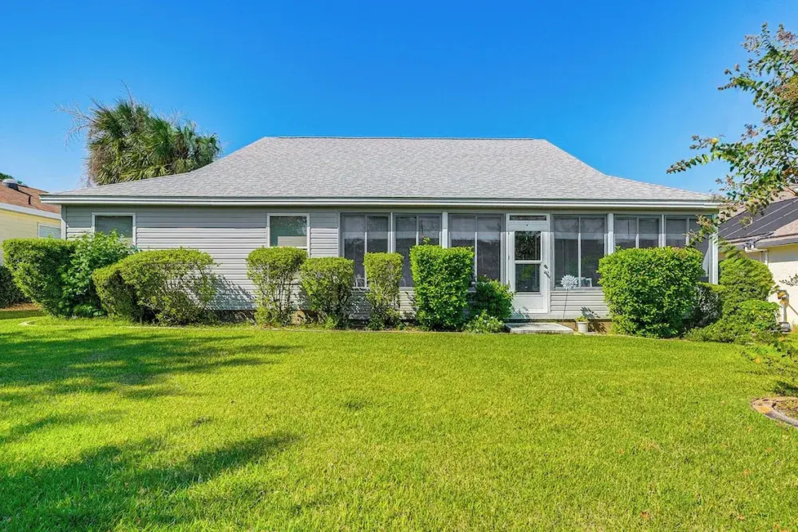 Walk to Golf & Pool: Pet-friendly Villages Home