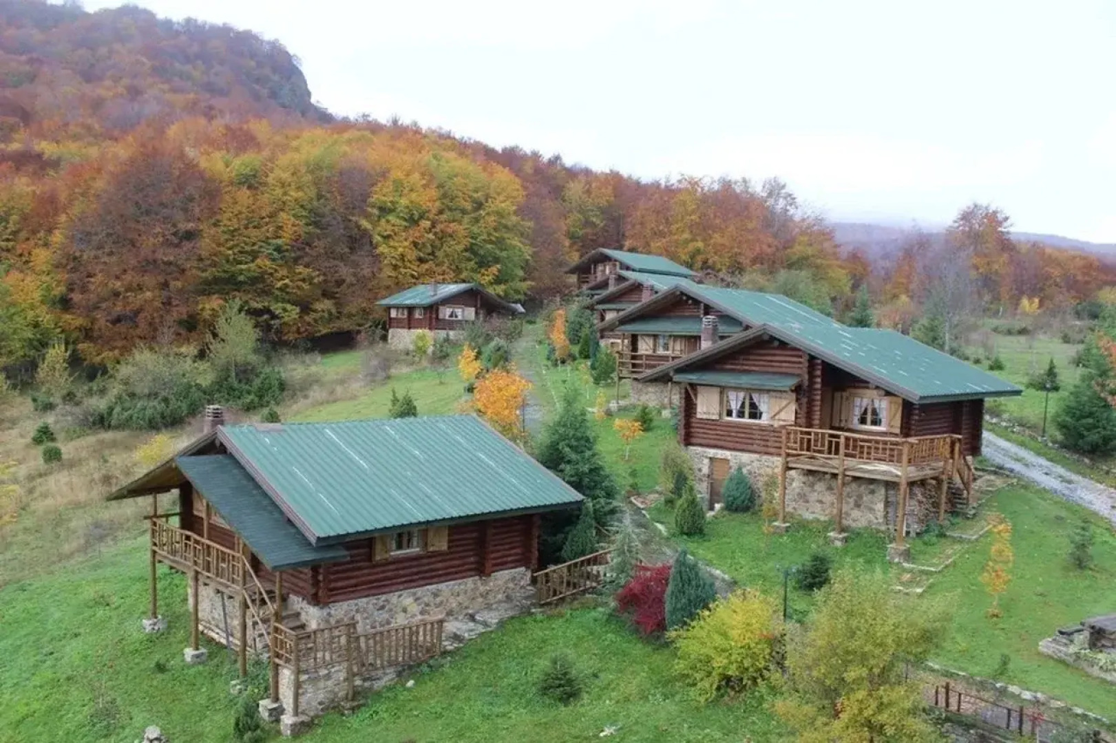 Sfendamos Wood Village