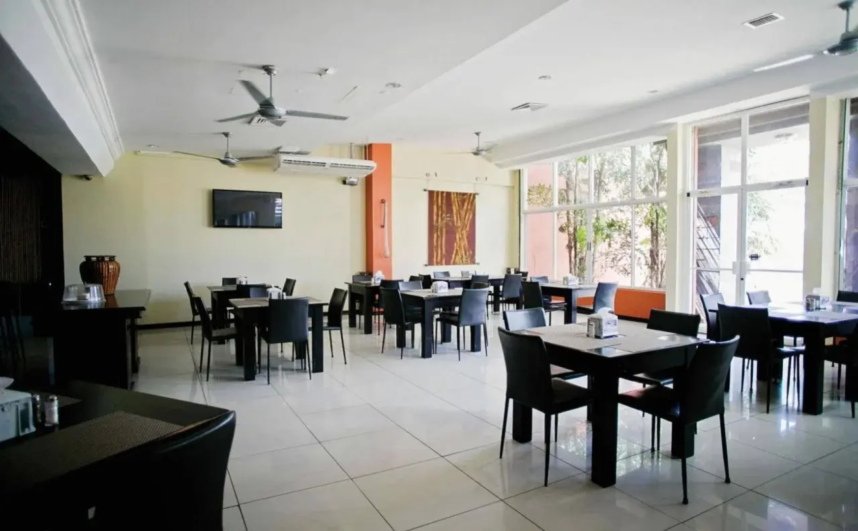 Hotel Cana Brava Inn