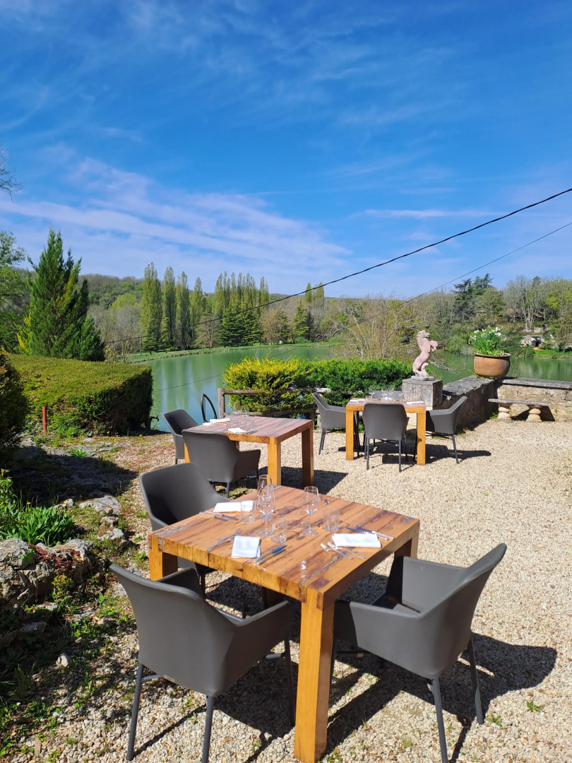 Logis Hôtels Domaine du Châtelard