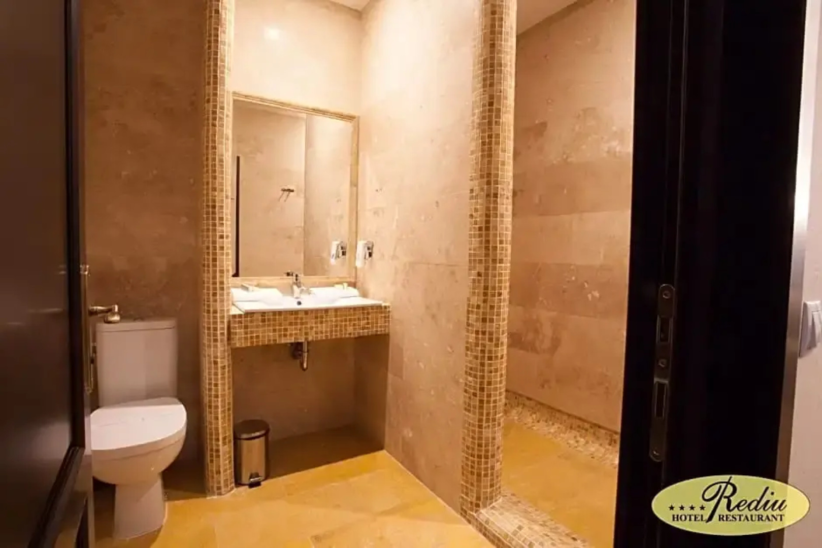 Rediu Hotel & Restaurant