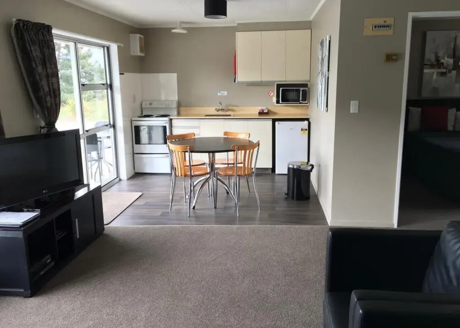 Lakes Edge Holiday Park