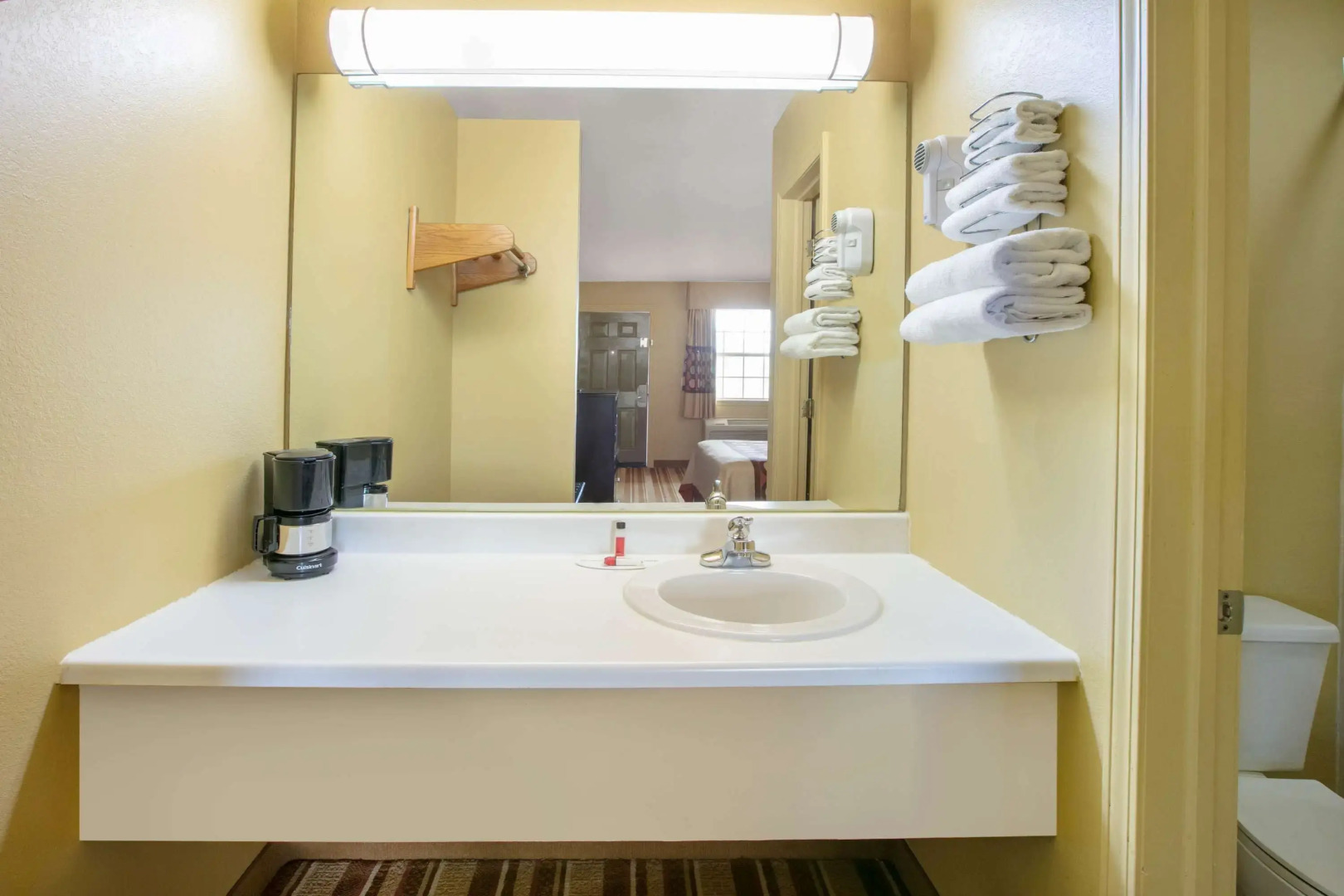 Super 8 by Wyndham Big Cabin/Vinita Area