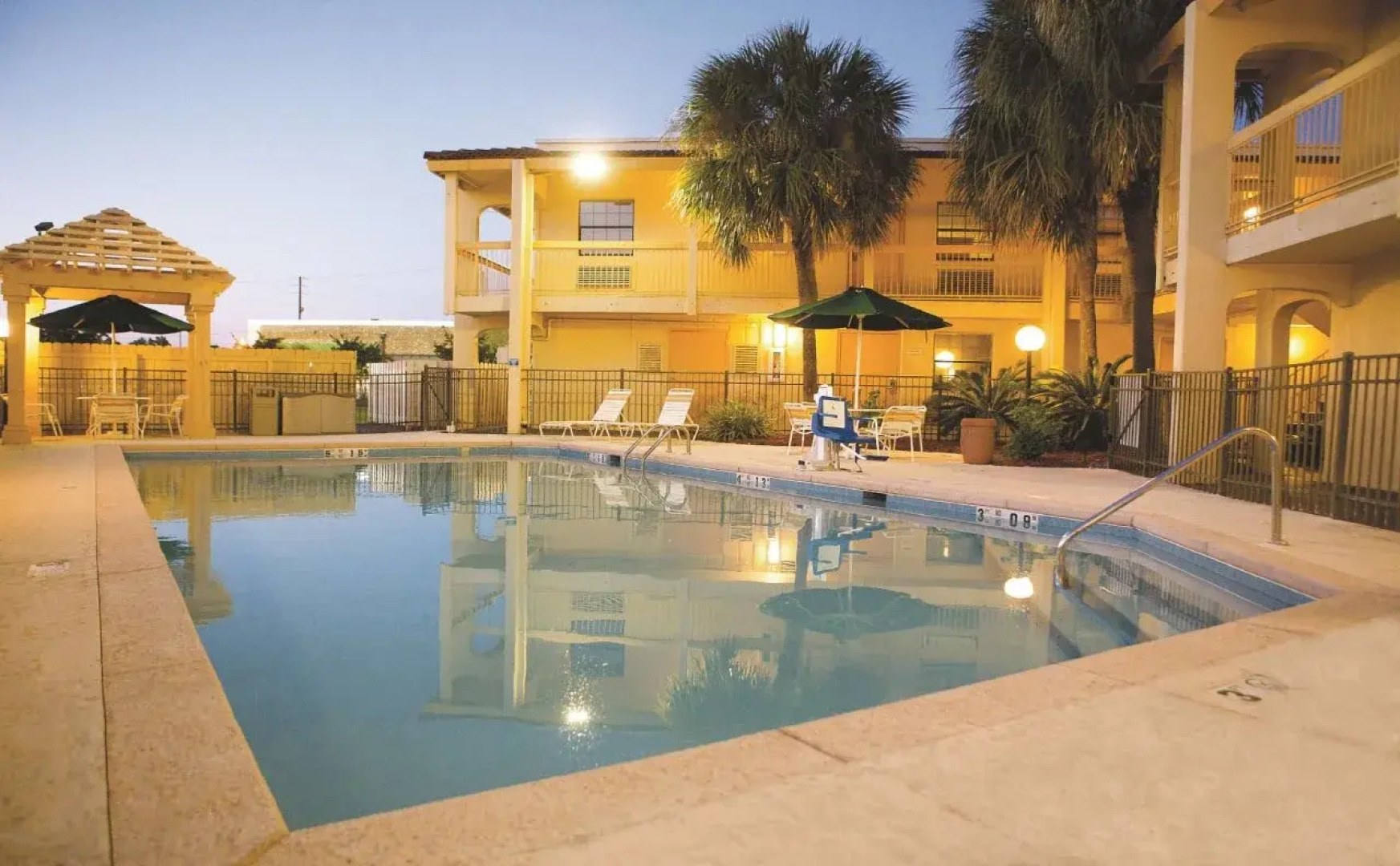 Travelodge by Wyndham Mobile