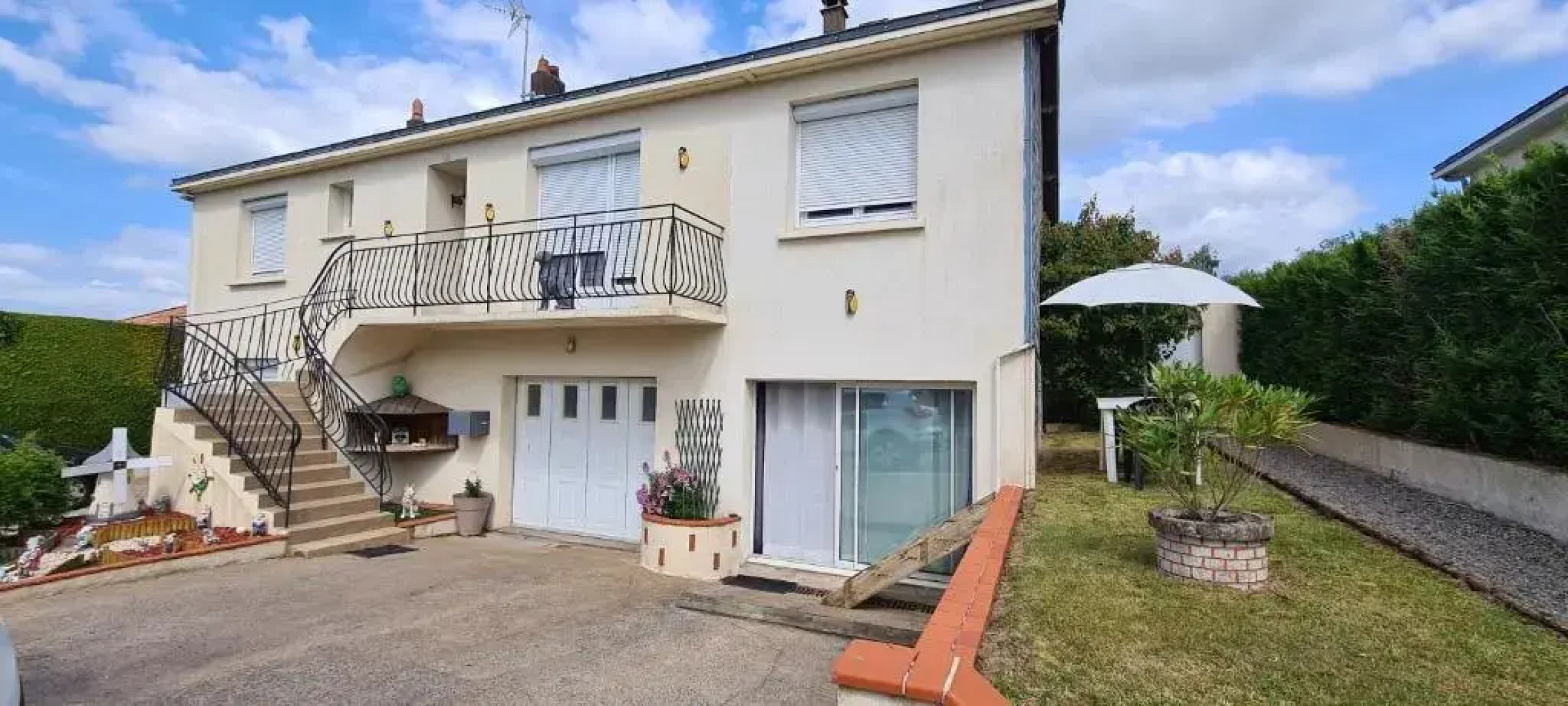 2 appartements séparés 2 et 5 couchages au Rez-de-Chaussée à Chambretaud, 5 min Puy du Fou