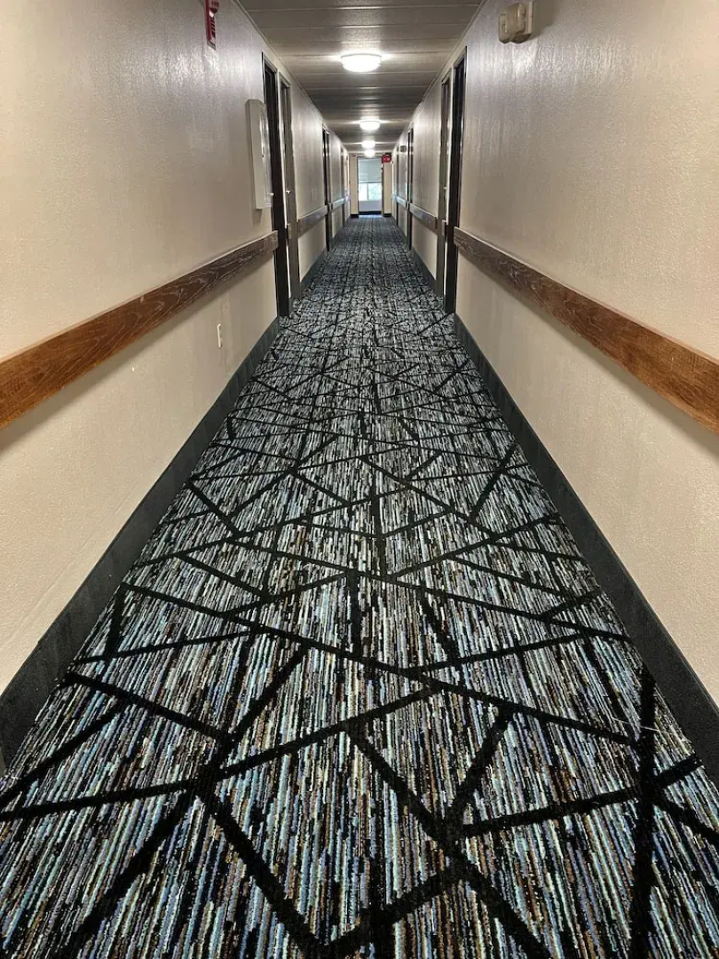 Super 8 Hannibal