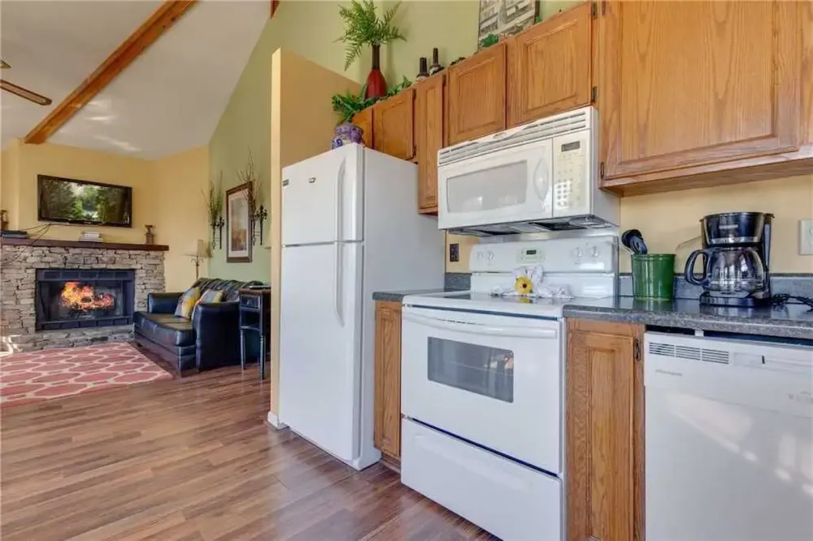 Smoky Mountain Dreams - Three Bedroom Cabin