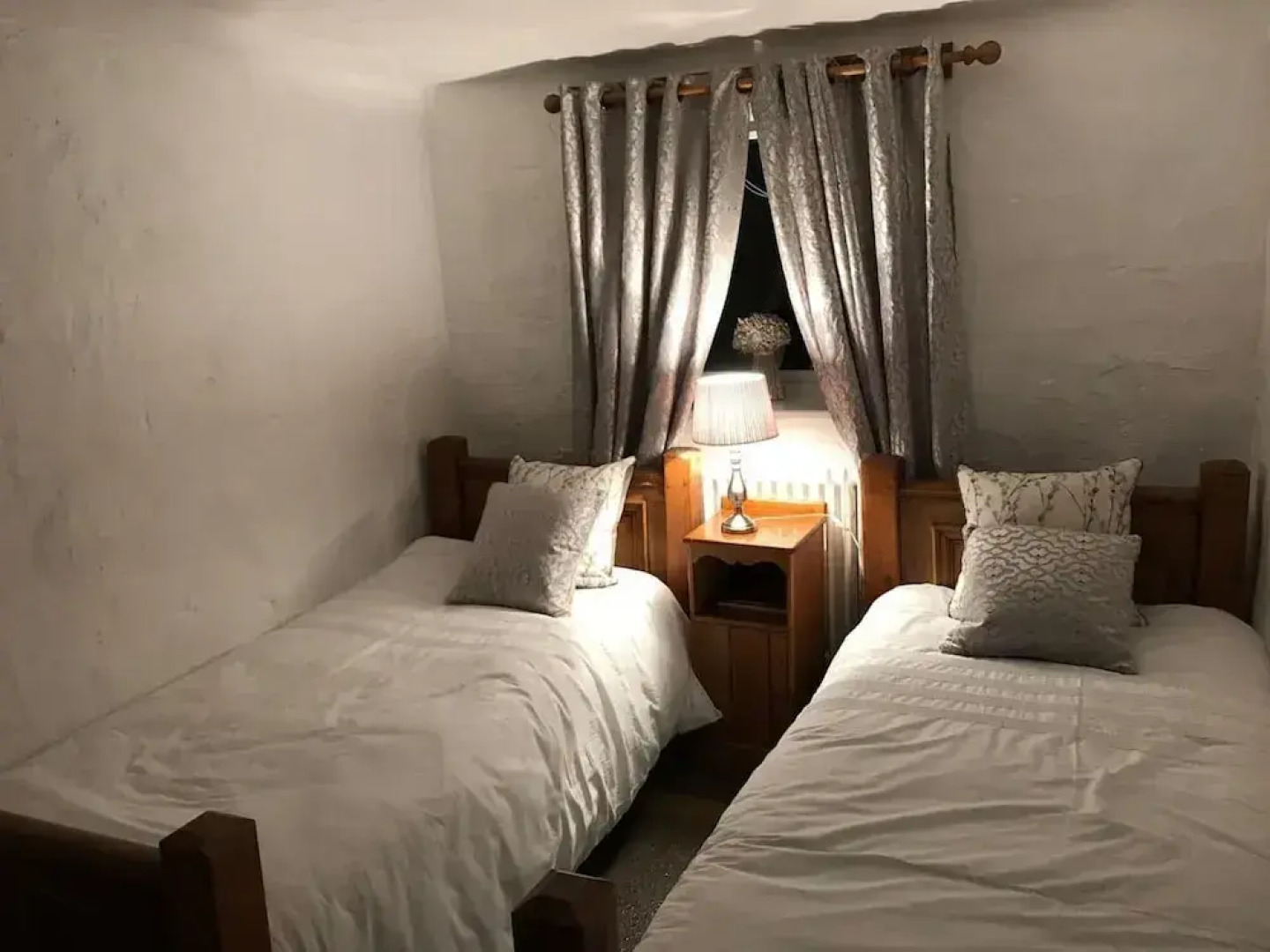 House for 16 Guests 7 Bedroom