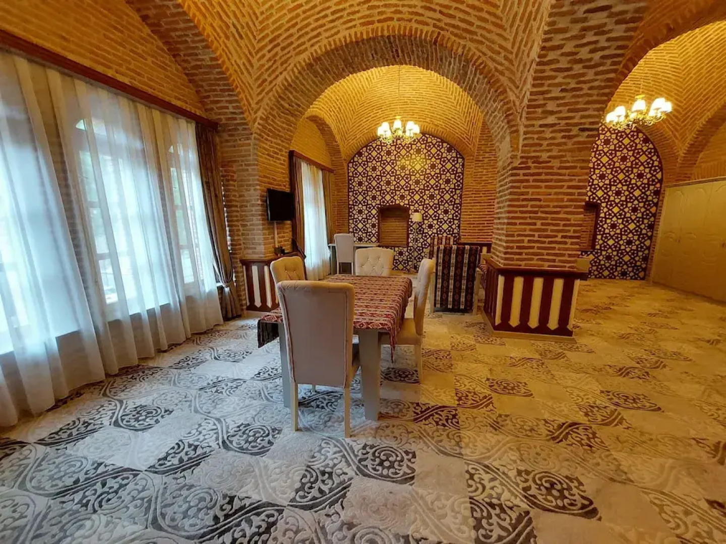 Shah Abbas Karvansaray Hotel
