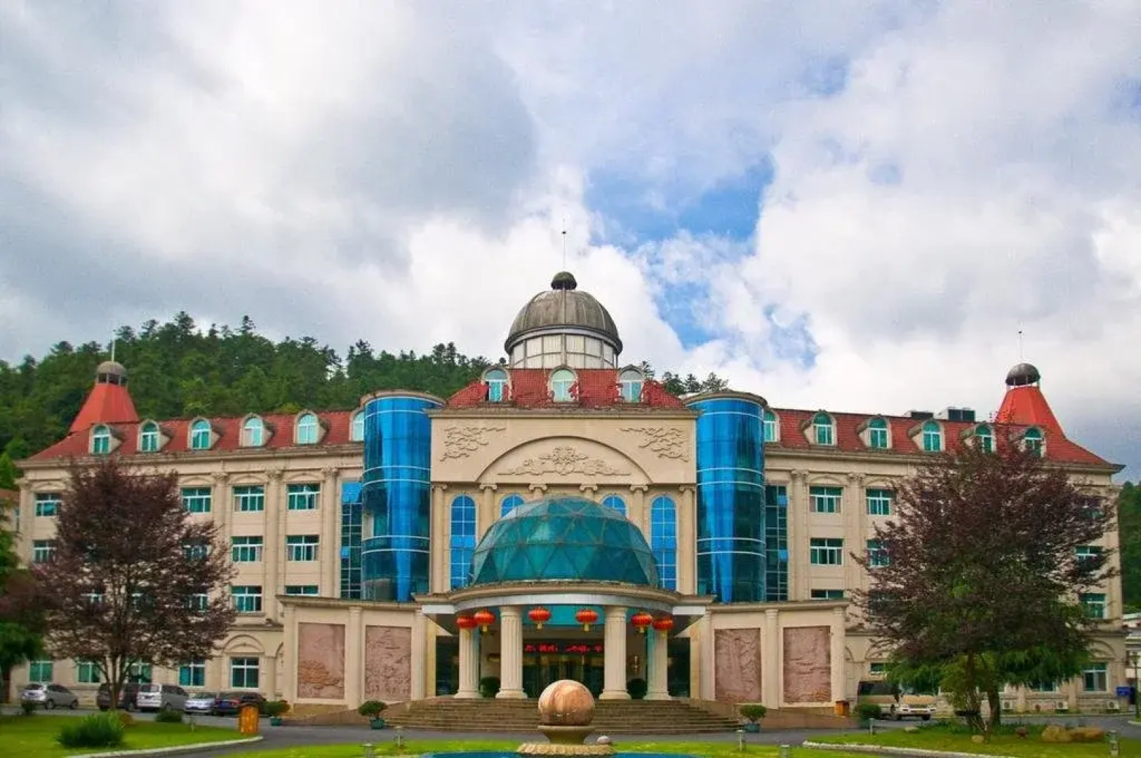 Yingshanhong Hotel