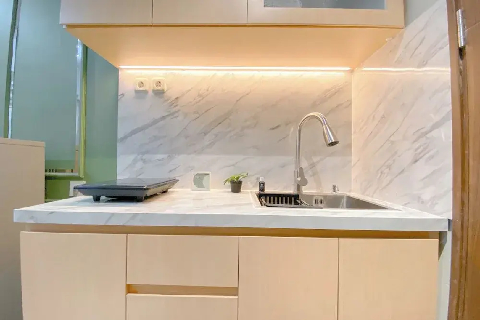 Warm And Simply Studio At Royal Sentul Park Apartment