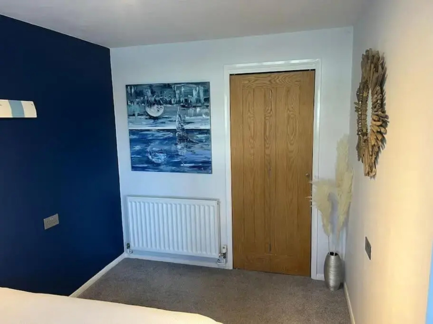 Unique One Bedroom Guest House with Free Parking
