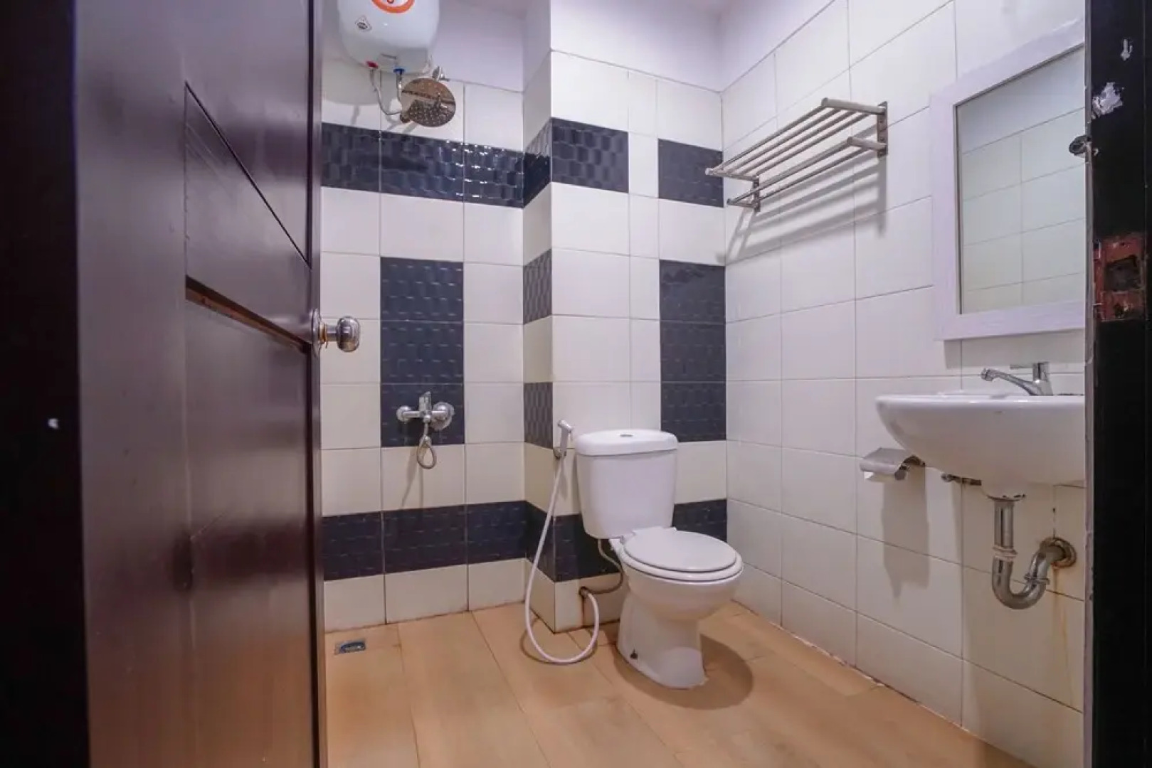 Capital O 2102 Grand Mutiara Hotel