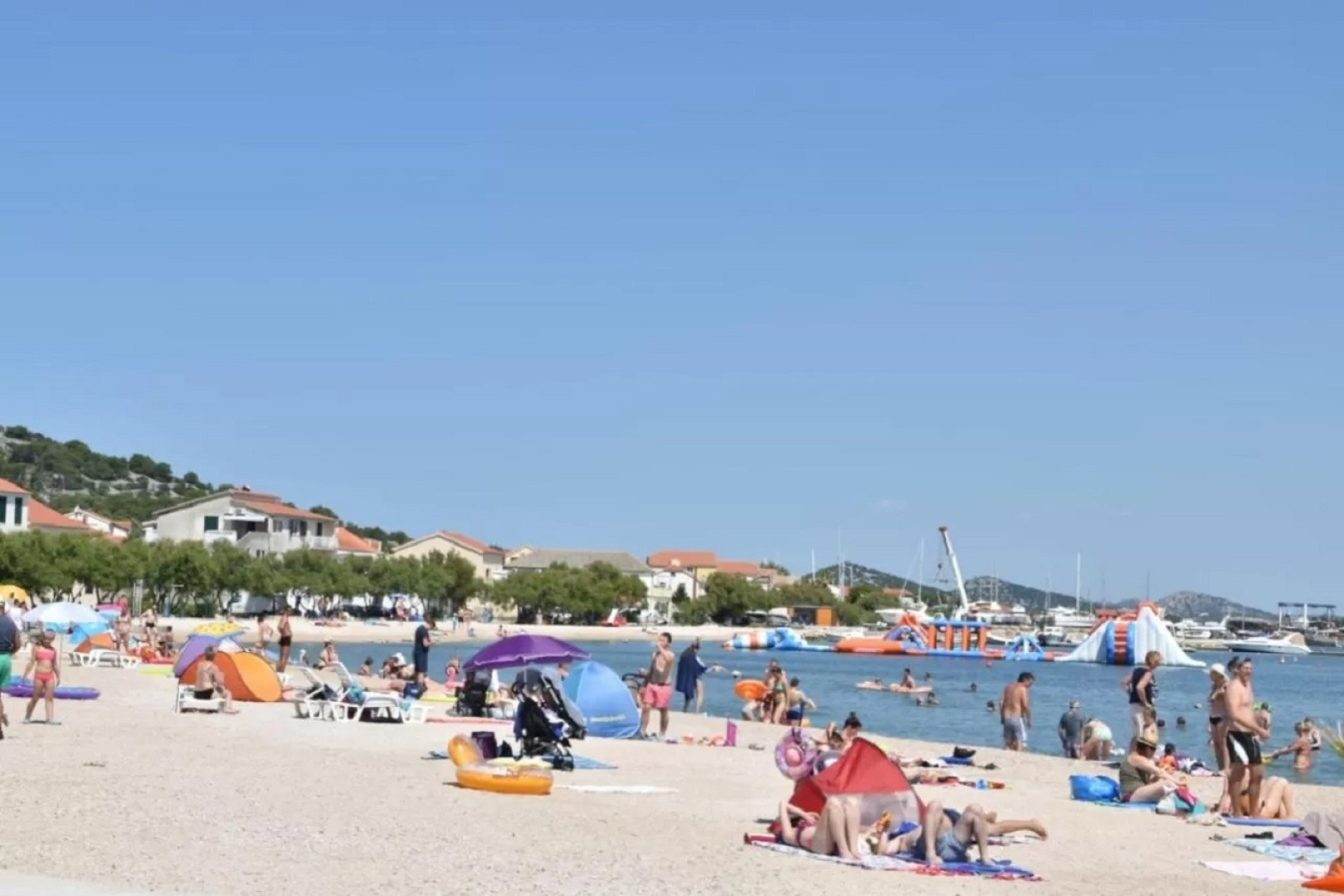 Apartment Kova - 10 m from sea: A1 Murter, Island Murter