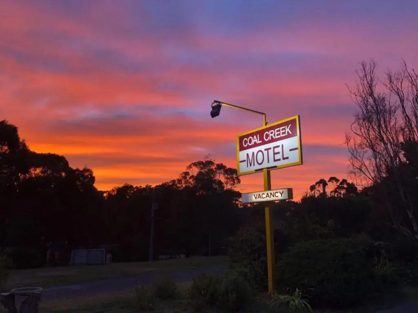 Coal Creek Motel