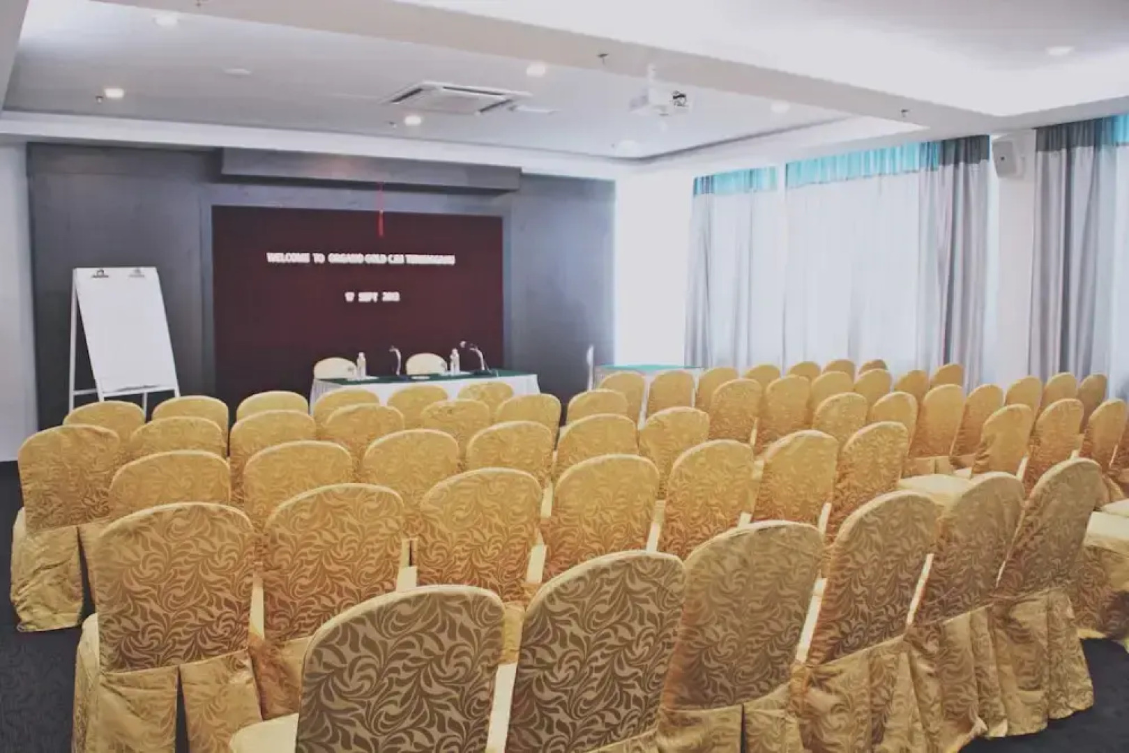 The Regency Waterfront Hotel