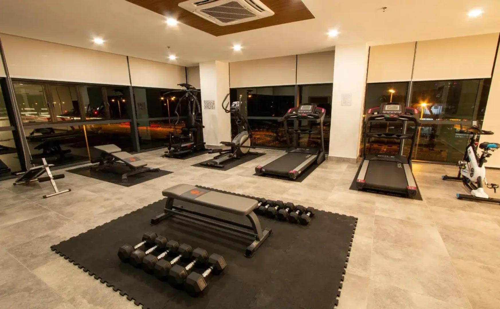 AZ Hotel & Serviced Apartments