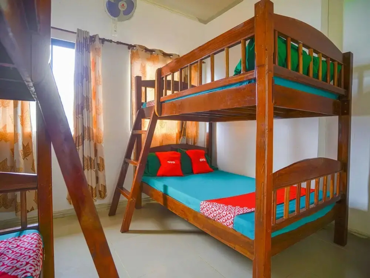 OYO 872 Villa Tomasa Beach Resort