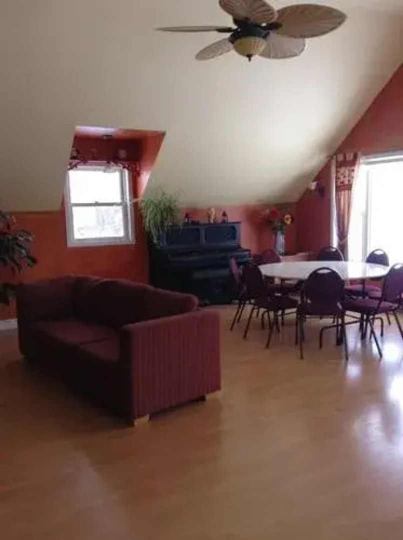 Table dans les nuages