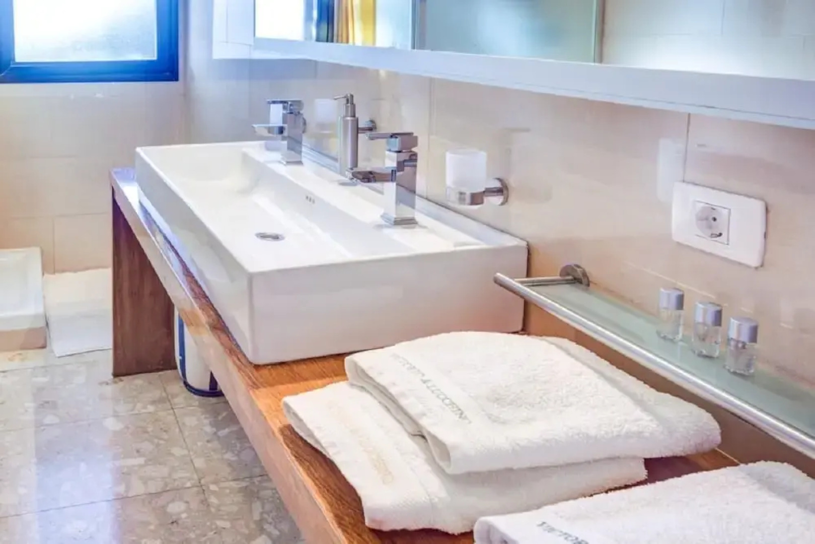 1327 La Quinta Heights