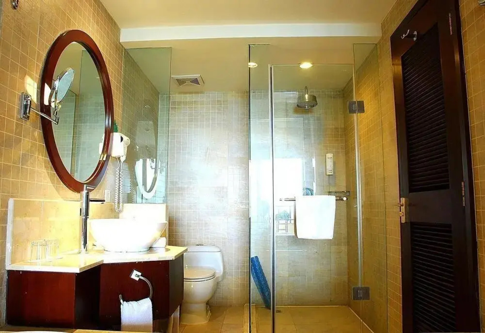 Oak Bay Garden Hotel