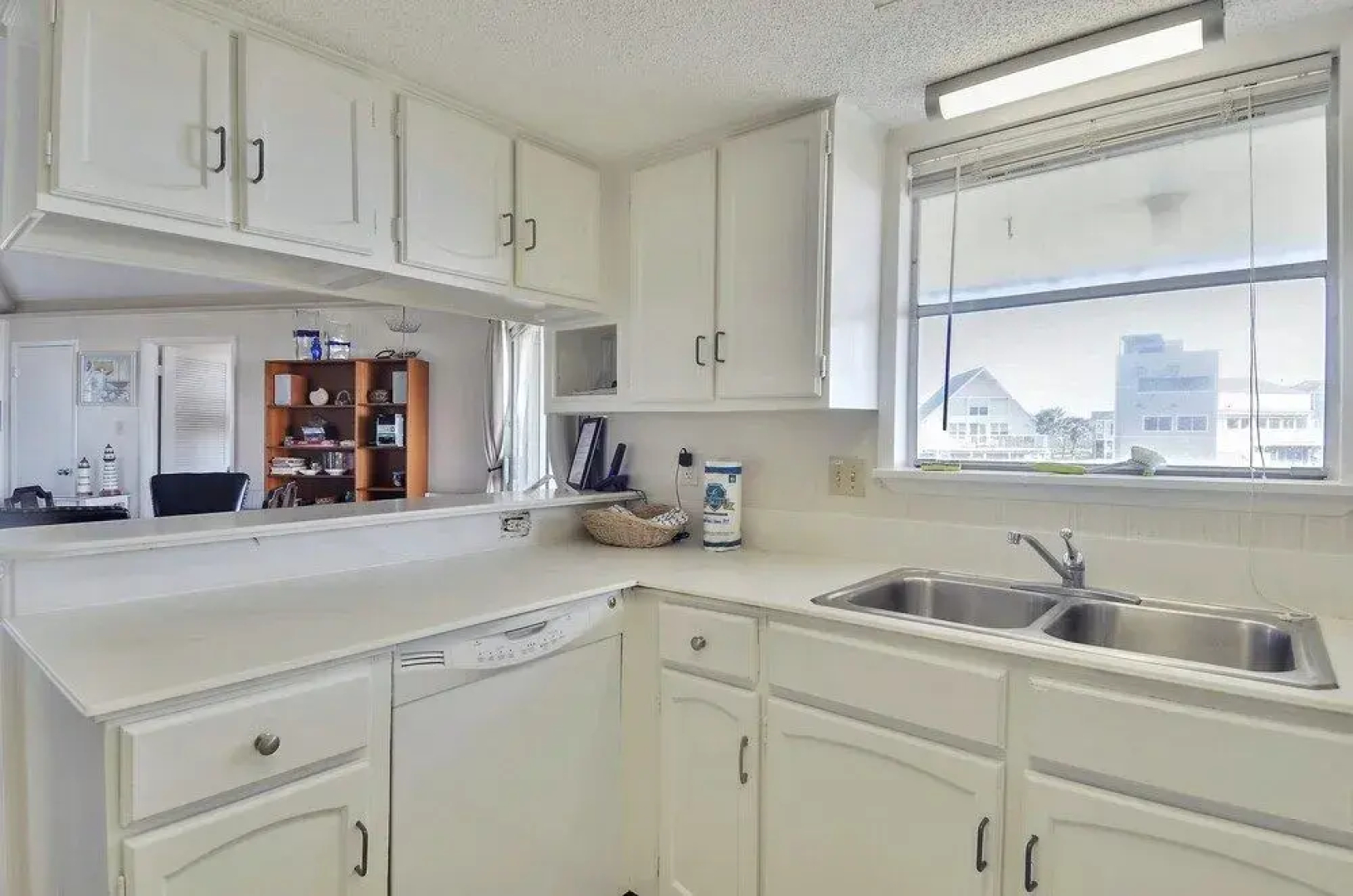 Beachfront Feel BFF 5 Br home by RedAwning